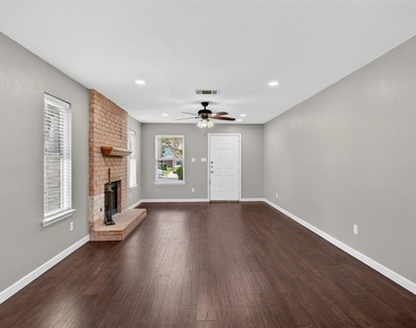 7601 Windrush Dr - Photo Thumbnail 8