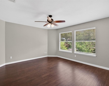 7601 Windrush Dr - Photo Thumbnail 18