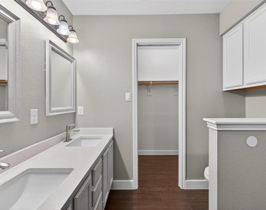 7601 Windrush Dr - Photo Thumbnail 30