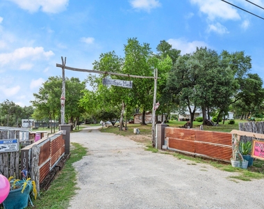 10518 Signal Hill Rd - Photo Thumbnail 31