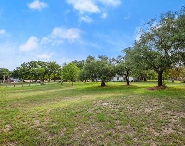 10518 Signal Hill Rd - Photo Thumbnail 25