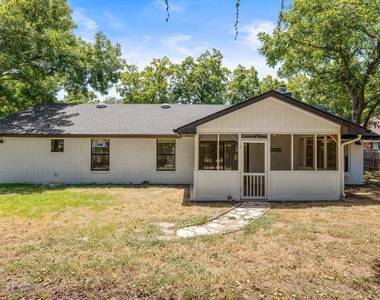 336 Columbine St - Photo Thumbnail 30