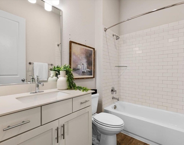 908 Knowles Dr - Photo Thumbnail 20