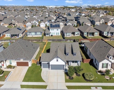 908 Knowles Dr - Photo Thumbnail 27