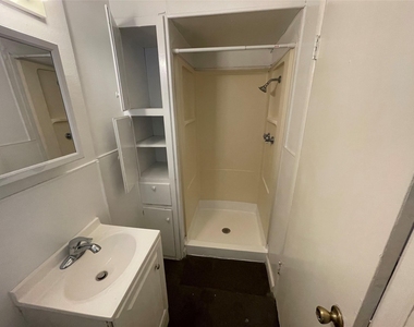 2711 Hemphill Park - Photo Thumbnail 8