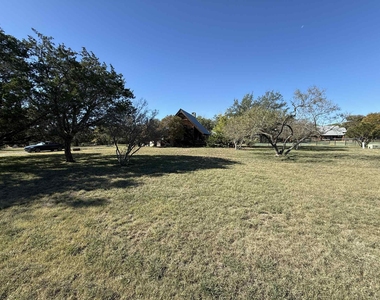 206 Topspin Dr - Photo Thumbnail 4