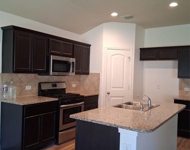 11105 Dawes Pl - Photo Thumbnail 6