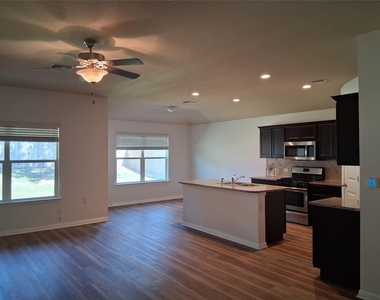 11105 Dawes Pl - Photo Thumbnail 3