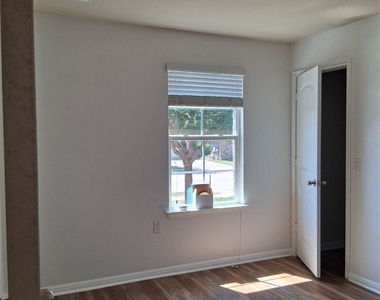 11105 Dawes Pl - Photo Thumbnail 14