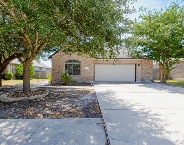 19421 Brent Knoll Dr - Photo Thumbnail 2