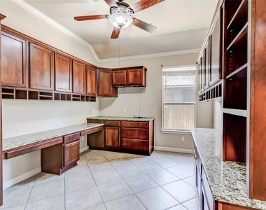 19421 Brent Knoll Dr - Photo Thumbnail 24