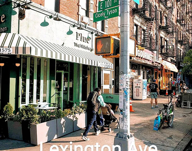 180 East 101st Street - Photo Thumbnail 7
