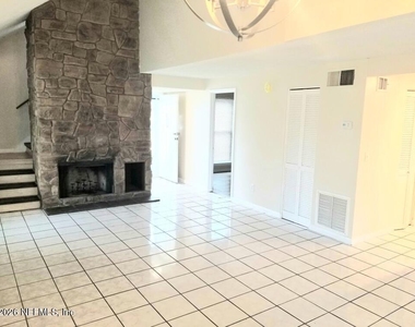 2473 Wattle Tree Road W - Photo Thumbnail 2