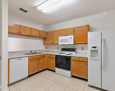12311 Kensington Lakes Drive - Photo Thumbnail 5