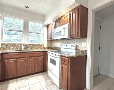 1407 Belmonte Avenue - Photo Thumbnail 6