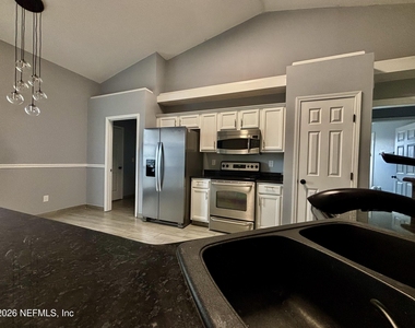 3018 Hickory Glen Drive - Photo Thumbnail 8