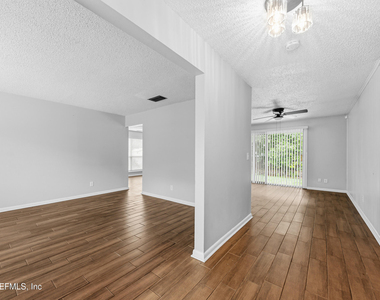 3034 Townsend Boulevard - Photo Thumbnail 5