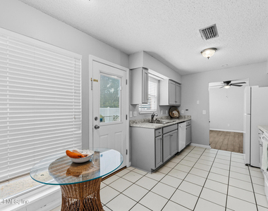 3034 Townsend Boulevard - Photo Thumbnail 11