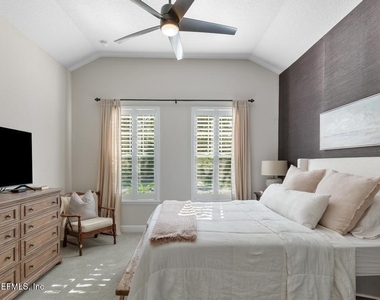 210 Lone Eagle Way - Photo Thumbnail 11
