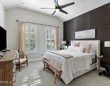 210 Lone Eagle Way - Photo Thumbnail 10