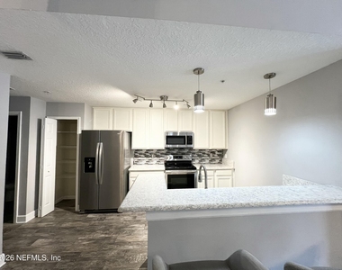 7058 Snowy Canyon Drive - Photo Thumbnail 4