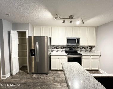 7058 Snowy Canyon Drive - Photo Thumbnail 3