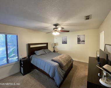 11163 Caroline Crest Drive - Photo Thumbnail 17