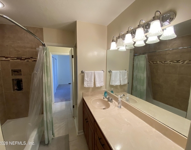 11163 Caroline Crest Drive - Photo Thumbnail 13
