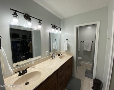 11163 Caroline Crest Drive - Photo Thumbnail 16