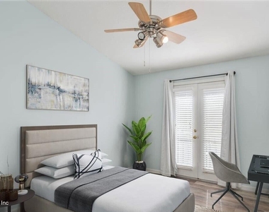 13727 Richmond Park Drive - Photo Thumbnail 4