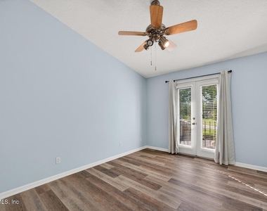 13727 Richmond Park Drive - Photo Thumbnail 15