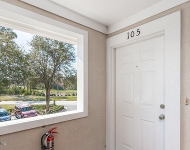 13727 Richmond Park Drive - Photo Thumbnail 1