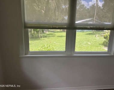 1464 Se County Road 21b - Photo Thumbnail 3