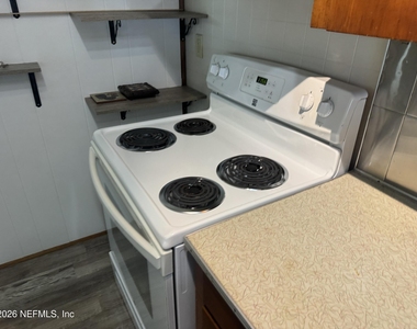 1464 Se County Road 21b - Photo Thumbnail 6