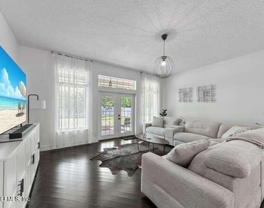 13525 Chauny Road - Photo Thumbnail 8