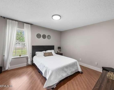 13525 Chauny Road - Photo Thumbnail 17