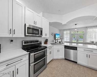 13525 Chauny Road - Photo Thumbnail 5
