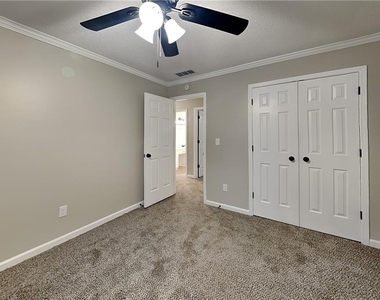 215 Boca Ciega Court - Photo Thumbnail 15
