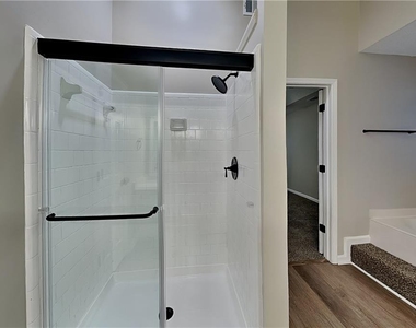 215 Boca Ciega Court - Photo Thumbnail 11