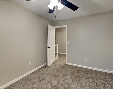 215 Boca Ciega Court - Photo Thumbnail 12