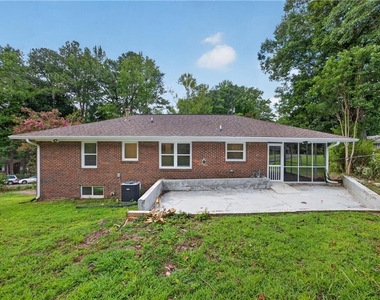 700 Ferris Street Sw - Photo Thumbnail 24