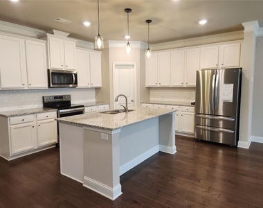 2722 Pearl Ridge Trace - Photo Thumbnail 3