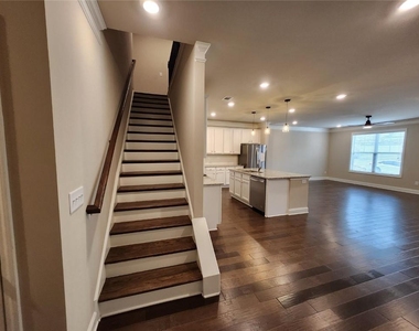 2722 Pearl Ridge Trace - Photo Thumbnail 8