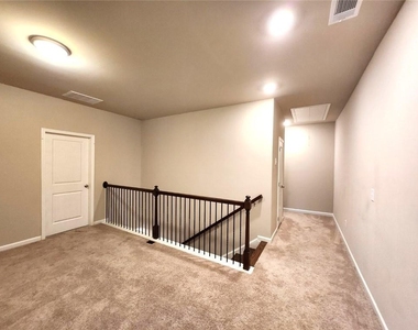 2722 Pearl Ridge Trace - Photo Thumbnail 10