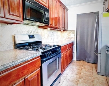 1330 Ridgecrest Lane Se - Photo Thumbnail 3