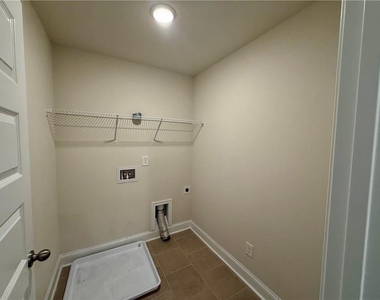 3811 Brookburn Park - Photo Thumbnail 14