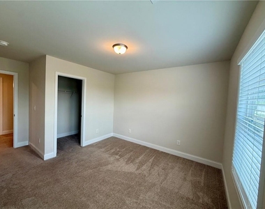 3811 Brookburn Park - Photo Thumbnail 12