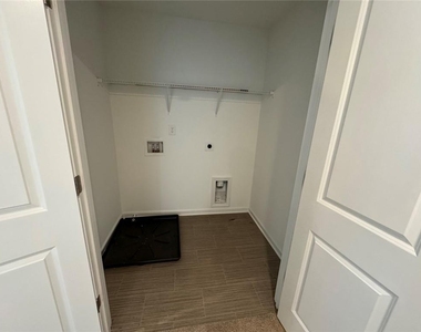 3326 Colbury Street - Photo Thumbnail 9