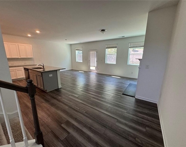 3326 Colbury Street - Photo Thumbnail 2