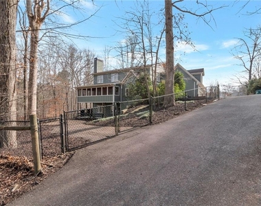 180 Forest Glen Drive - Photo Thumbnail 46